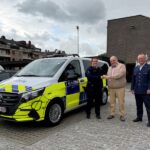 Politie Ninove neemt nieuwe E-combi en bodycams in gebruik.