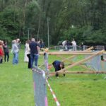 Lagere scholen uit Erpe-Mere samen in actie tijdens hindernissenloop.