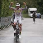 Jonas Goeman sprint naar winst in regenachtige Grote Prijs Rentabel in Oordegem.
