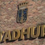 Ninoofse gemeenteraad past belastingreglement voor administratieve documenten aan na tussenkomst gouverneur.