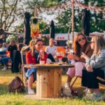 Eerste grote tropische zomerbar in Sint-Antelinks belooft feestweekend voor jong en oud.