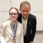 Bronzen medaille voor Herzeelse Julie Mertens op Junior Olympiade Natuurwetenschappen.