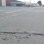 Wegdek en fietspad aan Kwatrechtsteenweg beschadigd door extreme hitte: buurt vraagt snelle herstelling.