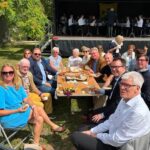 Schepen Leen Goossens roept op nationale feestdag op tot meer verbondenheid: “Samen maken we het verschil”