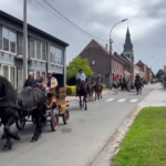 Paardenommegang in Vlierzele.