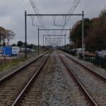 Overweg Stationsstraat in Schellebelle twee weken afgesloten voor ingrijpende werken.