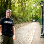 CLUB 9500: Kristoffel Coppens wil Geraardsbergen met trots op de kaart zetten via een uniek lokaal kledingmerk.