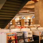 Boekenverkoop in bibliotheek Ninove: honderden boeken, strips, cd’s en dvd’s voor slechts 1 euro.