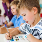 Week van de Geletterdheid zet taal, lezen en digitale vaardigheden centraal in bib De Fabriek.