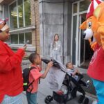 “Kijk eens anders”: Brugfiguren en BS Atheneum slaan de handen in elkaar voor gelijke onderwijskansen voor élk kind.