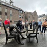 Regen houdt Aalsterse erfgoedliefhebbers niet tegen tijdens wandeling rond Marc De Bruyn.