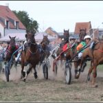 64ste paardenkoersen op de Roskam zorgen opnieuw voor zonovergoten volksfeest.