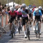 Tomas Lepoutre wint kleurloze afwachtingswedstrijd voor funrenners in massaspurt.