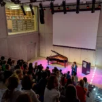 Een nieuwe wereld voor het kind: Caroline Vrijens over het mentaal welzijn van jongeren in een veranderende samenleving.