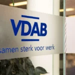 Werkzoekenden ontmoeten werkgevers op regionale jobbeurs in Lebbeke.