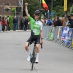Gouden dag voor Miel Heuninck: solozege en provinciale titel bij de eerstejaars nieuwelingen in Merelbeke.
