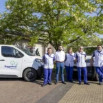 Nieuwe elektrische voertuigen voor maaltijdbedeling in Buggenhout: duurzame investering met een warm hart.