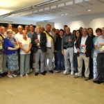 Feestelijke ontvangsten in gemeentehuis Sint-Lievens-Houtem: jubilarissen en boekvoorstelling in de bloemetjes gezet.