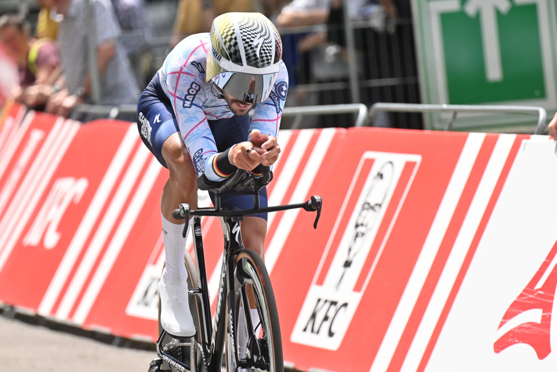 Elias Van Breussegem heerst in Brasschaat: vijfde Belgische trui voor onbetwiste Elite 2-kampioen.