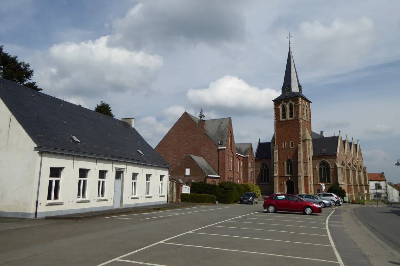 Tijdelijke afsluitingen in Appelterre door nutswerken in Paardeveldstraat en ’t Angereelstraat.