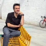 Jonas Decleer presenteert podcast tijdens Natourcriterium Aalst.