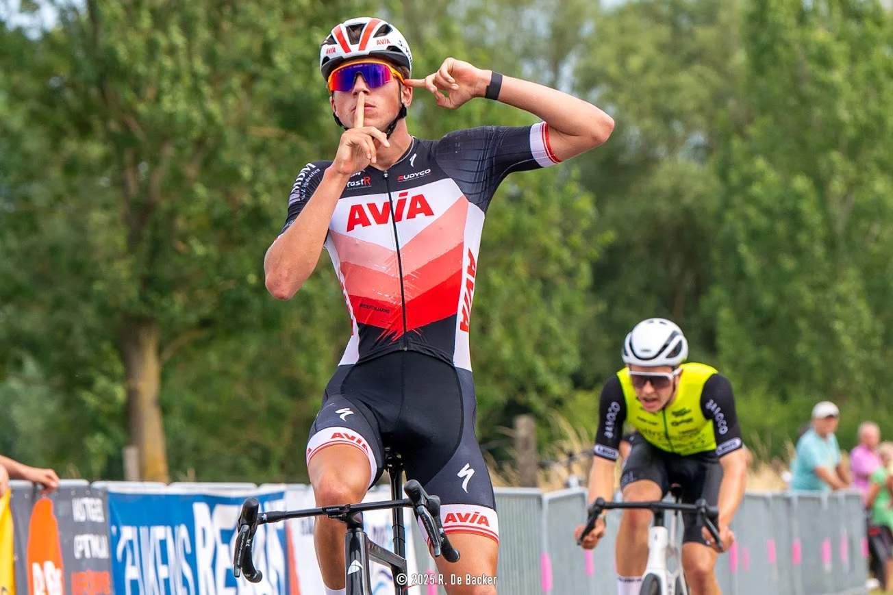 Fransman Victor Devos en Lars D’Hollander triomferen in Ottergem.