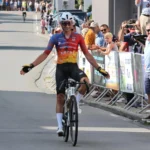 Vlaams podium sluit driedaagse in Bambrugge af met knappe zege voor Kenn Simon.