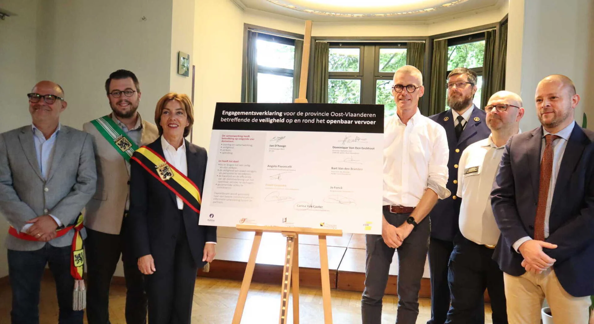 Veiligheid op het openbaar vervoer in Oost-Vlaanderen krijgt prioriteit: brede samenwerking verankerd in nieuwe engagementsverklaring.