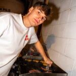 The Boy. brengt ‘smashed burgers’ naar Aalst: jonge ondernemer Robbe De Pauw (23) opent eigen hamburgerzaak in hart van de stad.