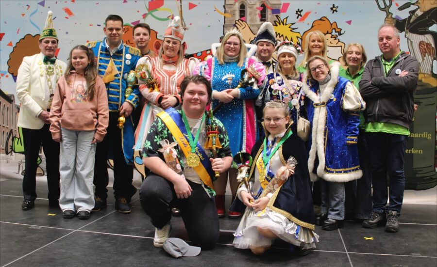 Mike en Laya schitteren op verkiezing jeugdprinsenpaar van Leê 2026.