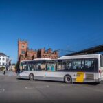 Aalst schrapt grootste deel korting op busabonnementen voor jongeren: duizenden gezinnen getroffen.