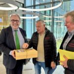 Strijd om Edgard Hooghuyszaal laait op: 2.390 handtekeningen voor heropening overhandigd aan burgemeester.