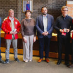 Marc Verstichel krijgt Legpenning Prinses Astrid voor 50 jaar vrijwilliger Rode Kruis