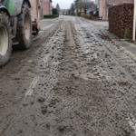 Meer landbouwverkeer op de weg: oproep tot wederzijds respect en verantwoordelijkheid.