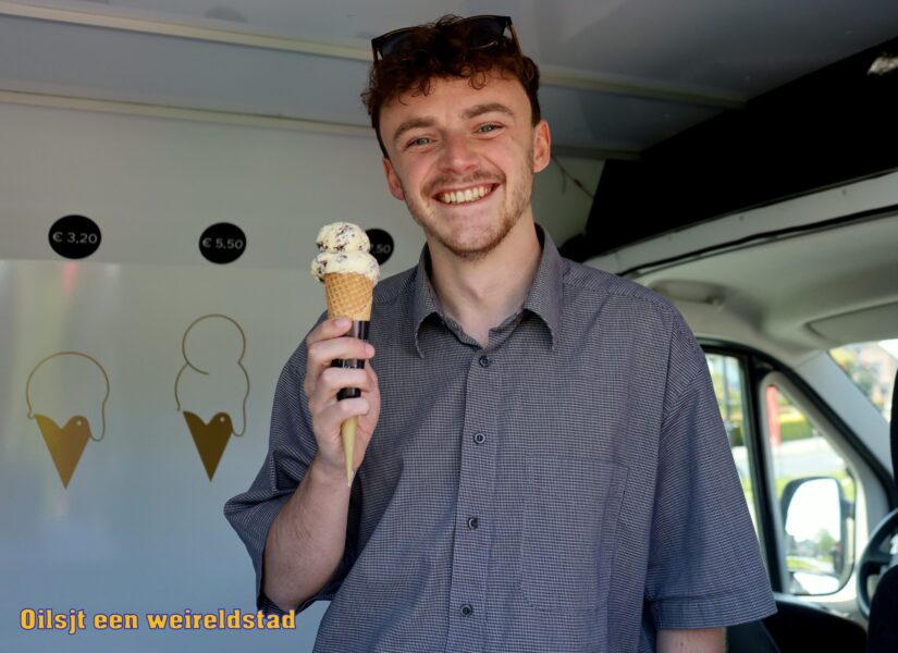“Oilsjt es de kreem”: gratis ijsjes zorgen voor warme verbondenheid in Aalst.