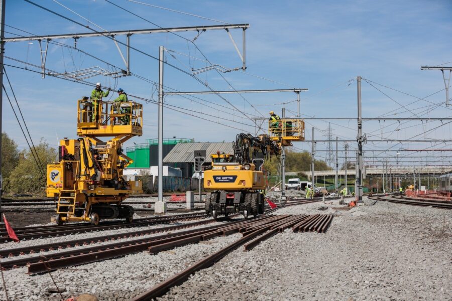 Weekendwerken aan spoor in Denderleeuw: geen treinen tussen Burst en Denderleeuw, vervangbussen voorzien.