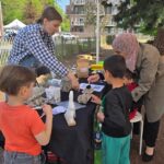 Ouder-kindspelnamiddag in Wetteren brengt gezinnen samen voor warme en speelse ontmoeting.
