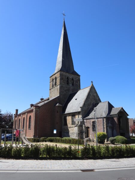 Kerk van Erondegem opent deuren voor uniek erfgoedmoment: geschiedenis, verhalen en creativiteit komen samen.