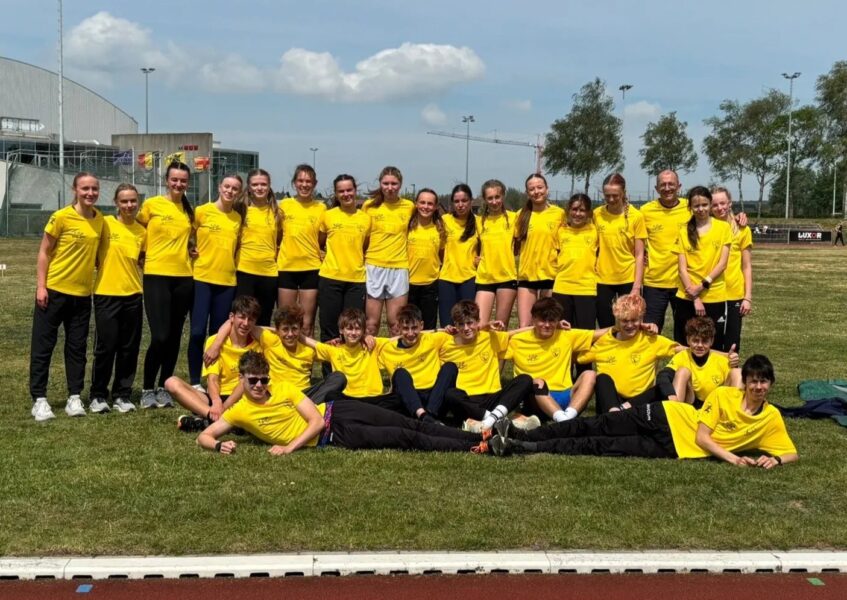 Vlierzele Sportief schittert op Beker van Vlaanderen en promoveert met indrukwekkende werpersprestatie.