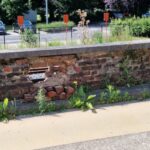 Keermuur aan Fernand Tavernestraat in slechte staat: Infrabel plant volledige vernieuwing in 2027.