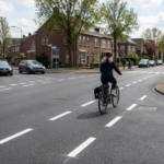 Nieuwe fietssuggestiestroken in Haaltertse verschillende straten.