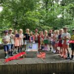 Natuurschool Klavertje 4 trotseert hitte in het bos: “Hier leren kinderen koel en avontuurlijk”