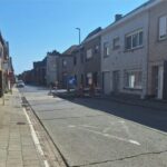 Hitte zorgt voor vertraging bij werken in Hoogstraat: heropening voorzien op 6 juli.