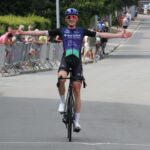 Michiel Hillen soleert indrukwekkend naar zege in Bambrugge na sterke solo: vierde seizoensoverwinning is binnen.