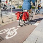 Fietsers vanaf 11 juli opnieuw welkom op Gentsesteenweg in Aalst: aanleg bushalte gaat verder.