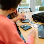 Workshop in Ninove leert inwoners veilig online kopen en betalen.