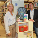 Bibliotheek Oosterzele stelt dementiekoffers voor.