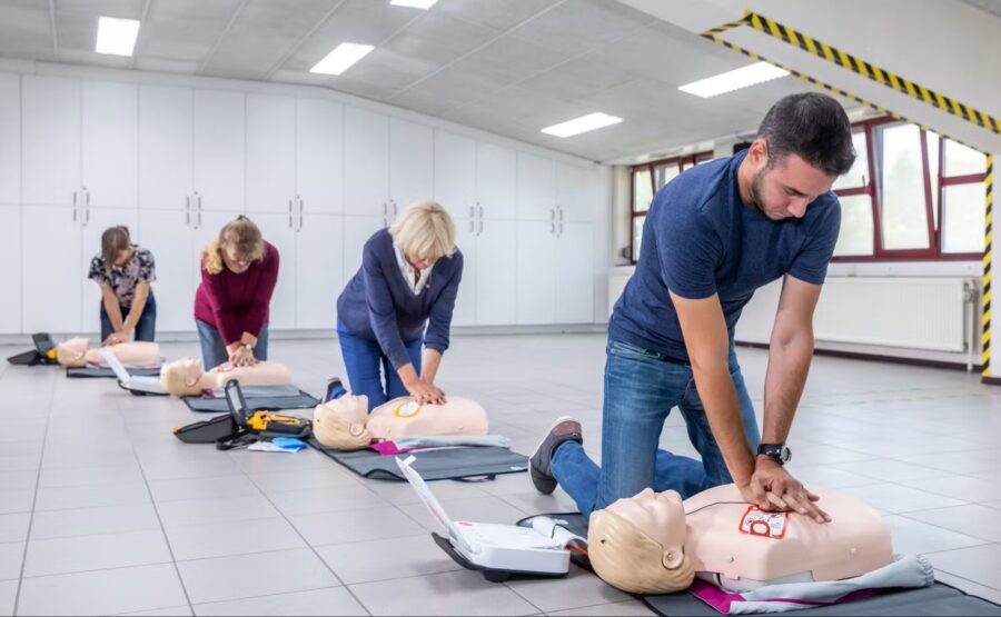 Rode Kruis Denderleeuw-Haaltert organiseert infoavond over nieuwe EHBO-cursus.