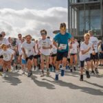 Meer dan 1.000 deelnemers voor kleurrijke Rainbow Run tijdens Autovrije Zondag.