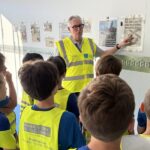 Leerlingen in Laarne ontdekken de dode hoek tijdens praktijkles Veilig op Weg.